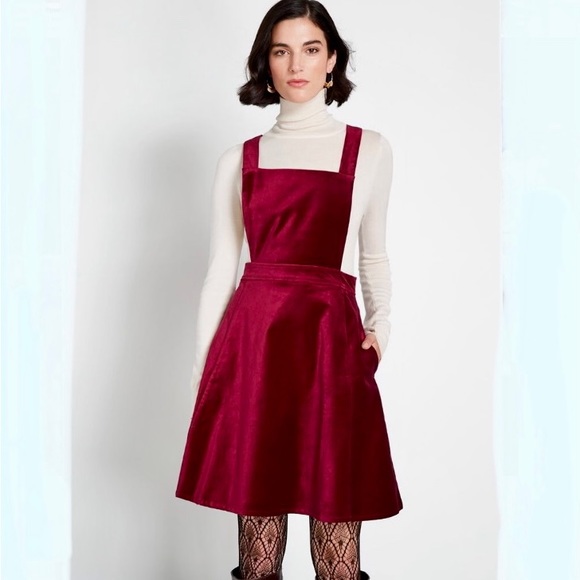 Modcloth Dresses & Skirts - ❤️NWOT Modcloth Velvet Jumper